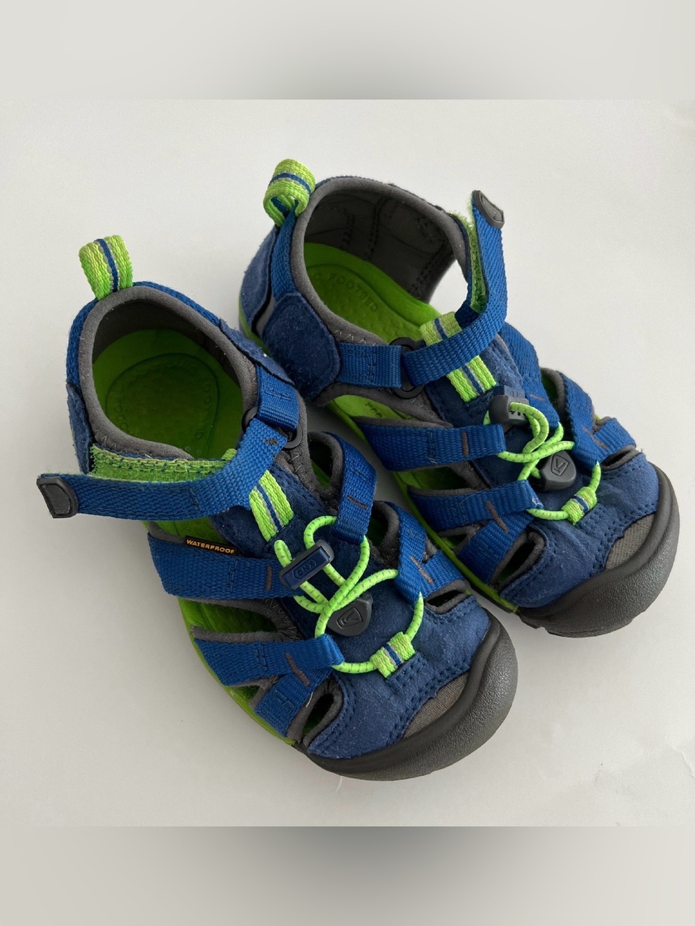 KEEN Seacamp Blue and Lime Kids Waterproof Sandals Size 11